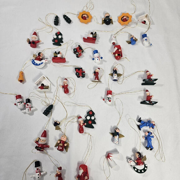 Lot of 42 Vintage Wooden Christmas Tree Ornaments Andles Ect. Small - Picture 2 of 4